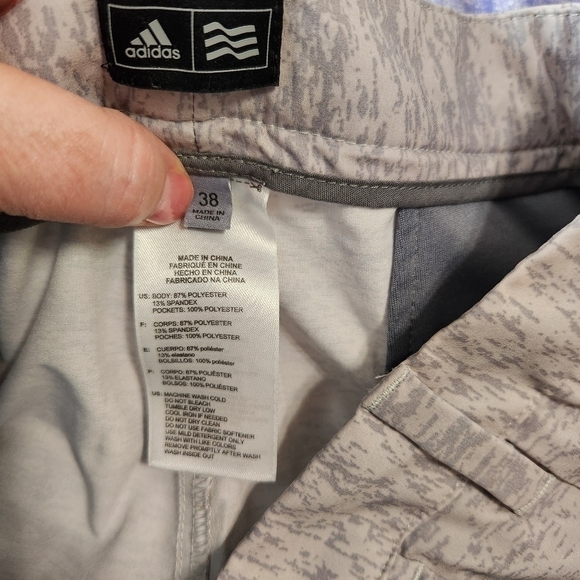 Men's Adidas golf shorts - Picture 2 of 6